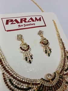 Exquisite Kundan &amp; Stone Necklace Set