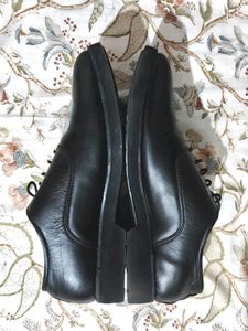 Classic Black Leather Oxford Shoes