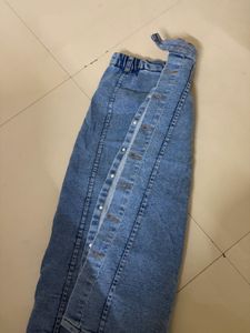 Stylish Denim Midi Skirt with Button Detail