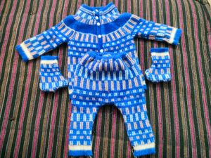 USED NEW BORN BABY CLOTHES