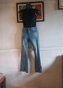 Wide Leg Jeans with Floral Embroidery