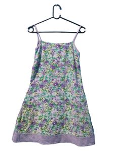 A Casual Floral Pattern Dress