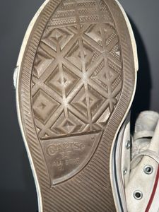 converse white sneaker