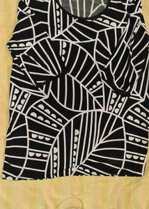 Abstract Print Black & White Top