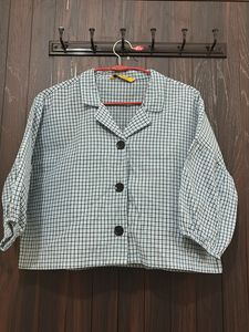 Women’s Checked Button-Up Crop Top with Puff Sleev