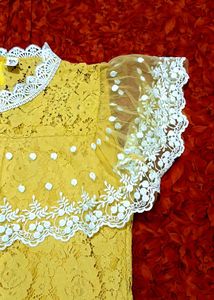 Elegant Yellow Lace Top💫