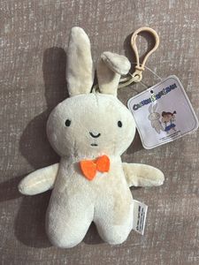 Crayon Shinchan nene bunny Plush Keychain