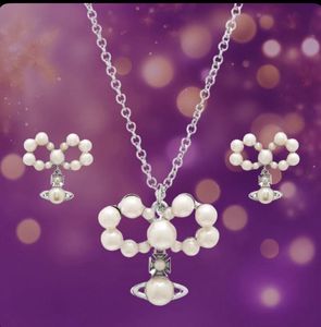 VIVIENNE WESTWOOD NECKLACE