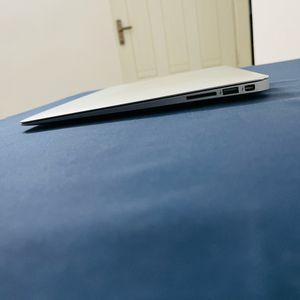 MacBook Air - Great Condition