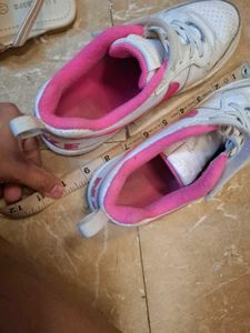 Nike White Pink Sneakers for 6 to 8 ye old