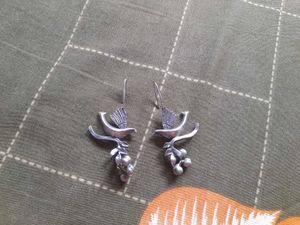 GHUNGHROO BIRD DANGLE EARRING 🐦