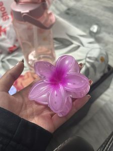 6 Floral Hair Clips and Bow