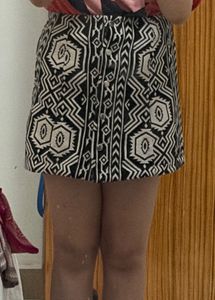 Geometric Print Mini Skirt
