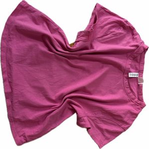 pink fitted top