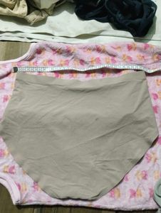 Seamless Nude Briefs