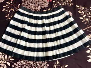 Pleated Striped Mini Skirt