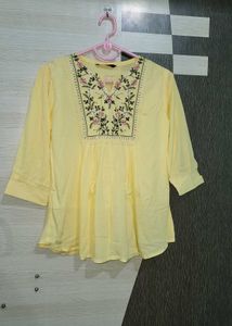 TRENDS Embroidered Kurta 👗
