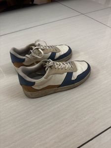 Zara Sneakers For 599