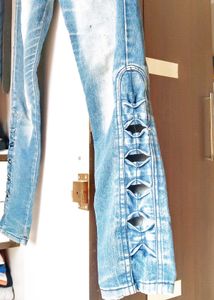 FREE Delivery - Unique Detail Jeans