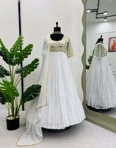 CHINON SILK BEAUTIFUL WHITE GOWN