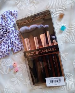 5 IN 1 MAKEUP BRUSH SET