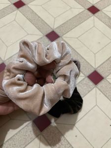Velvet Scrunchie Set of 4
