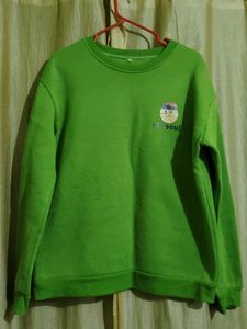 Green Pullover with Cute Print