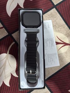 Smartwatch with Large Infinite Display