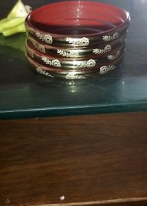 Set of 4 Elegant Floral Bangles