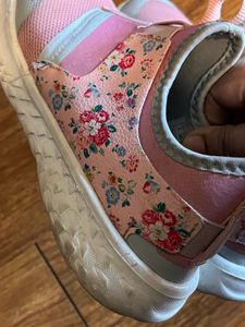 kazar max sneaker 8-8.5 yrs