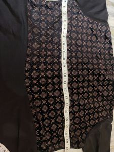 Black With Golden Velvet Abaya🧕