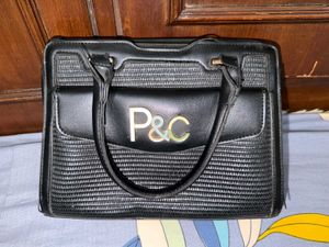 Chic Black Textured Handbag