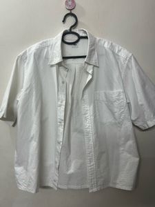 boxy-crop White Short Sleeve Button-Up Shirt