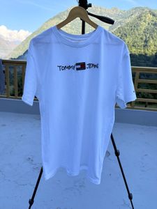 Tommy Jeans White T-Shirt
