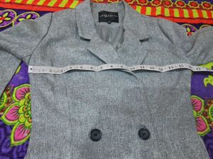 Chic Double-Breasted Blazer