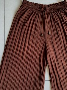 Pleated Wide-Leg Pants