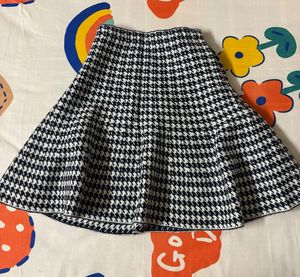 Houndstooth Skirt