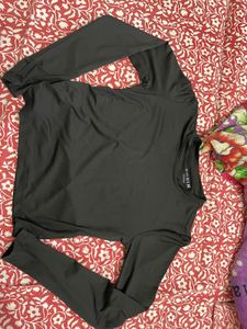 long sleeve thumbhole top🌟