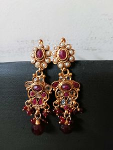 Elegant Necklace and Earring Set