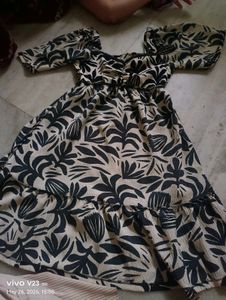 Chic Leaf Print Mini Dress