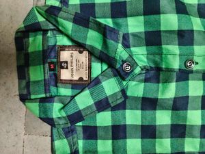 newMen's Green &amp; Navy Checkered Shirt