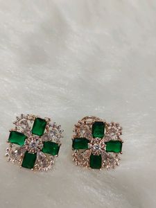 Emerald Stone Earing