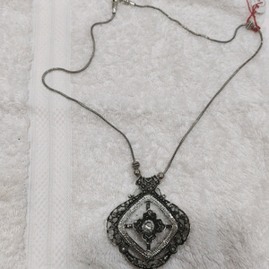 SLA long chain and pendant
