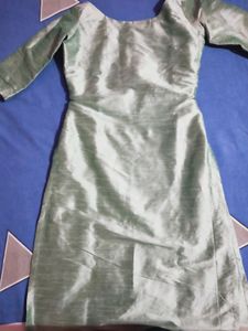 🥳Price Drop!🥳Embroidered Straight Kurti