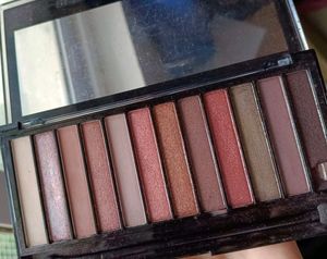 Swiss Beauty Eyeshadow Palette 12 Colors Glittery