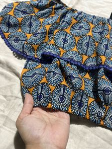 Cute Blue &amp; Yellow Crop Top