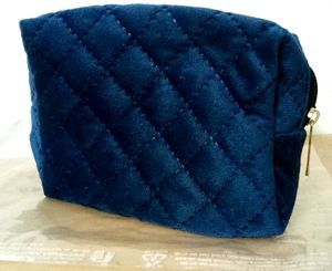 Smytten Blue Velvet Pouch