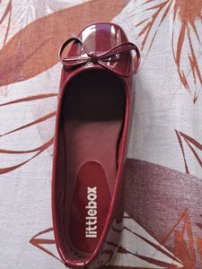 Shiny Red Ballet Flats with Bow Detail
