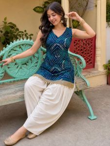 Elegant Teal Bandhani Kurta Set