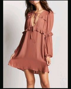 OFFER SALE 🎉 forever 21 Chic Ruffled V-Neck Dress